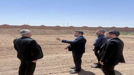 بازدید فرماندار شهرستان گرمسار از پروژه احداث پانسیون پزشکان بیمارستان معتمدی